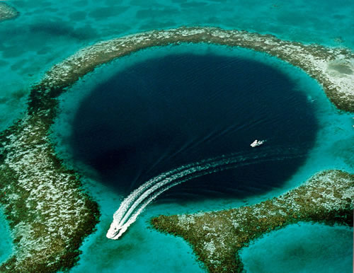 The Great Blue Hole at belize blue hole. The Great Blue Hole at
